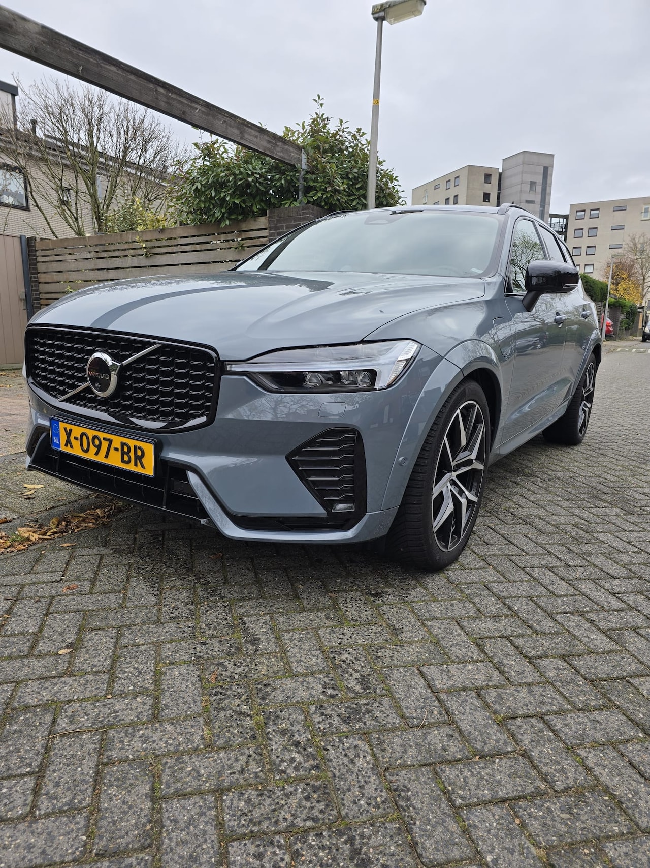 Volvo XC60 - 2.0 Recharge T8 AWD Ultimate Dark - AutoWereld.nl