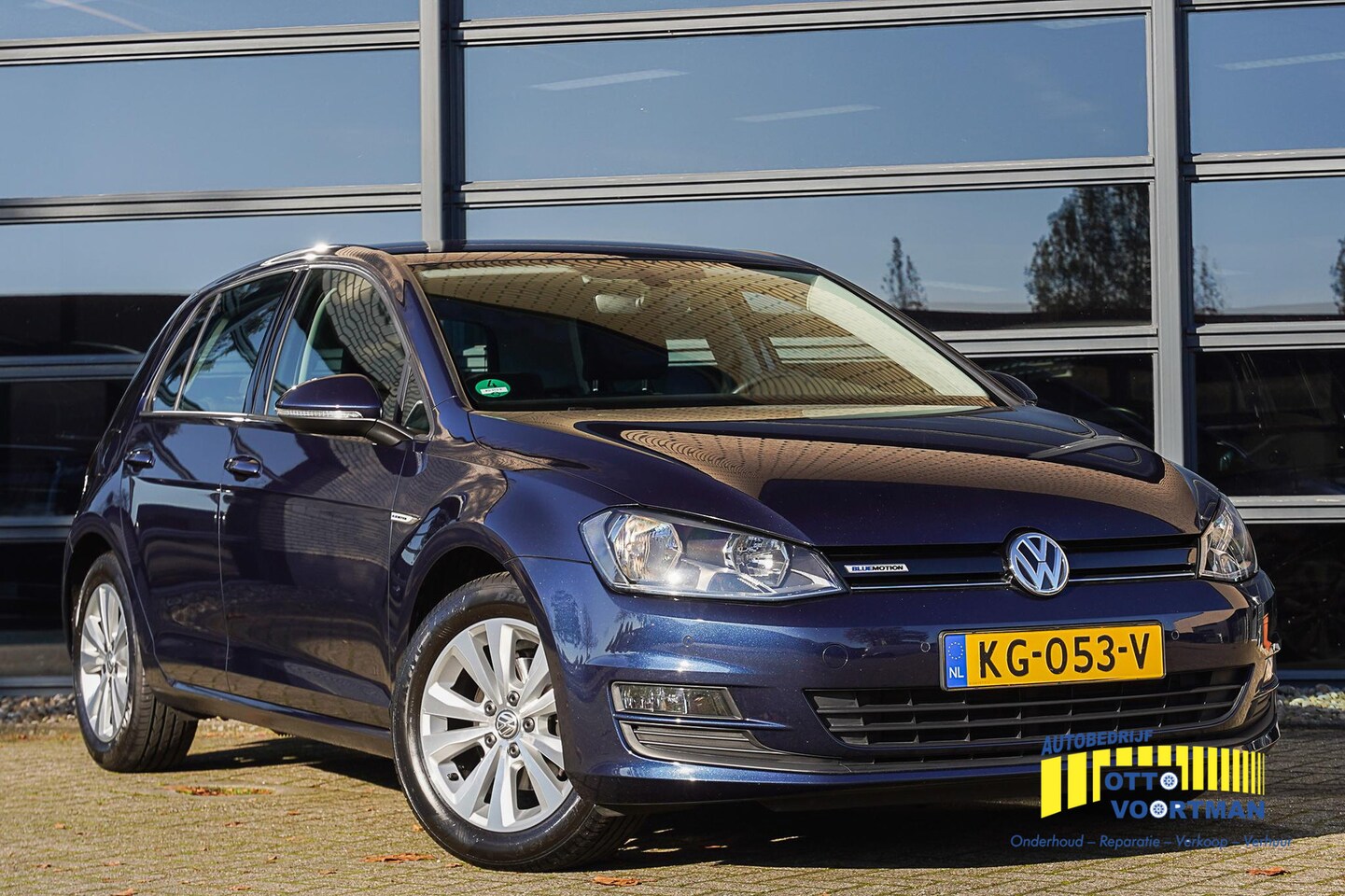 Volkswagen Golf - 1.0 TSI Automaat Connected Series |Navi|Zeer nette auto| - AutoWereld.nl