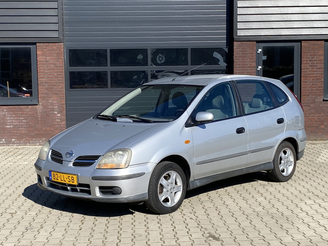 Nissan Almera Tino - 1.8 Comfort 1.8 Comfort, AIRCO, 166.718 KM NAP, APK TOT 27-08-2025, ELEK-RAMEN, RADIO-CD, CARKIT, CENT - AutoWereld.nl