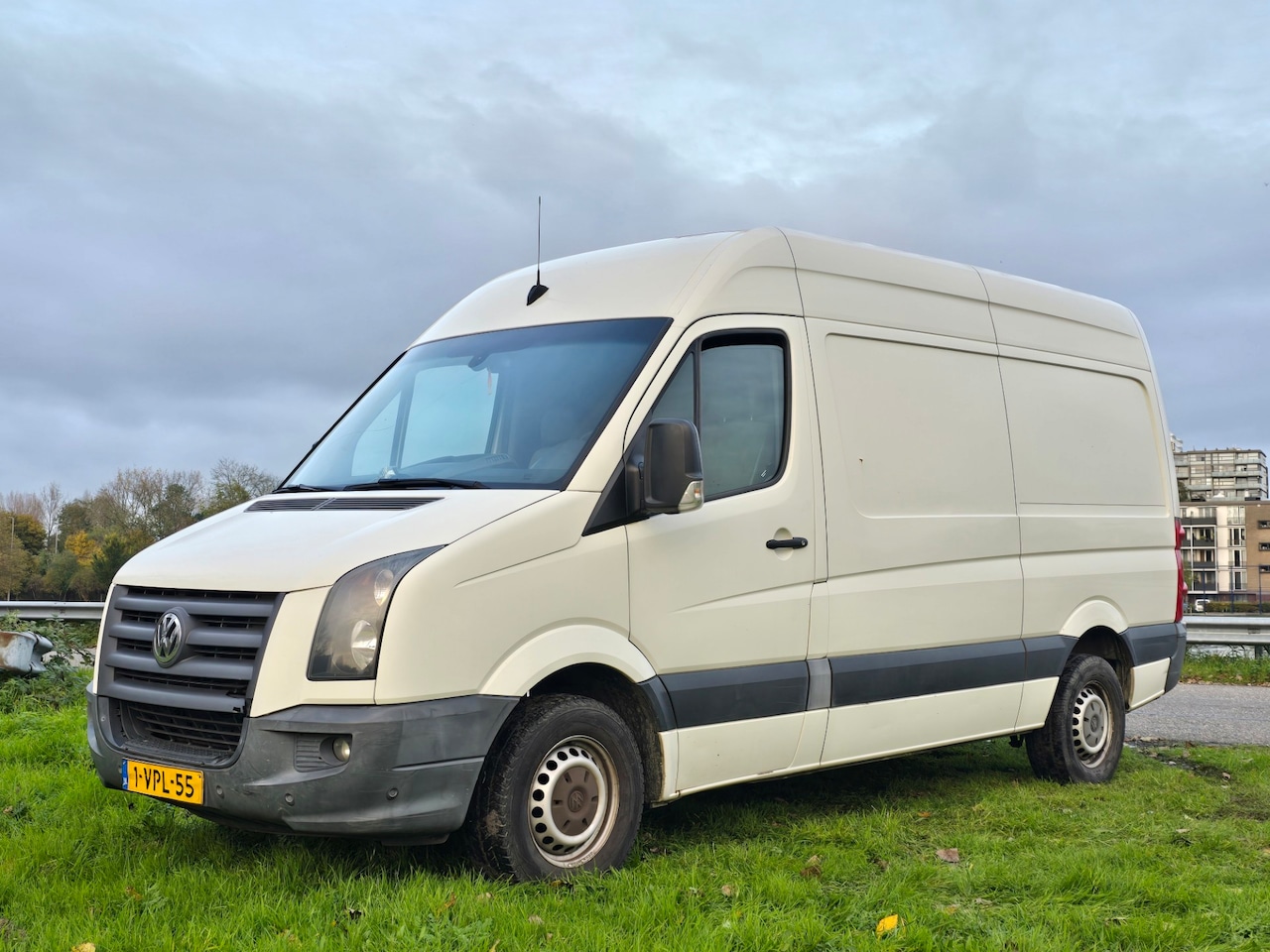 Volkswagen Crafter - 2.5 TDI L2H2 AC Schuifdeur - AutoWereld.nl