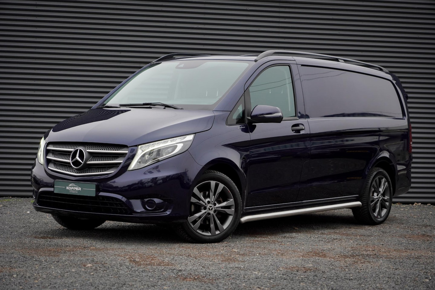 Mercedes-Benz Vito - 114 CDI Lang / Aut / Trekhaak / Excl BTW / Navi / Leder - AutoWereld.nl