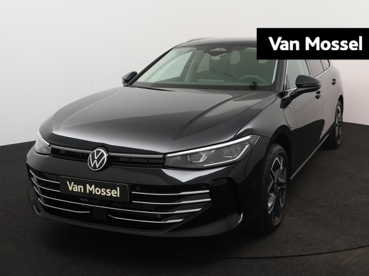 Volkswagen Passat Variant - 1.5 eHybrid Elegance Business 204 PK Automaat | Panoramadak | Apple Carplay | 360 graden c - AutoWereld.nl