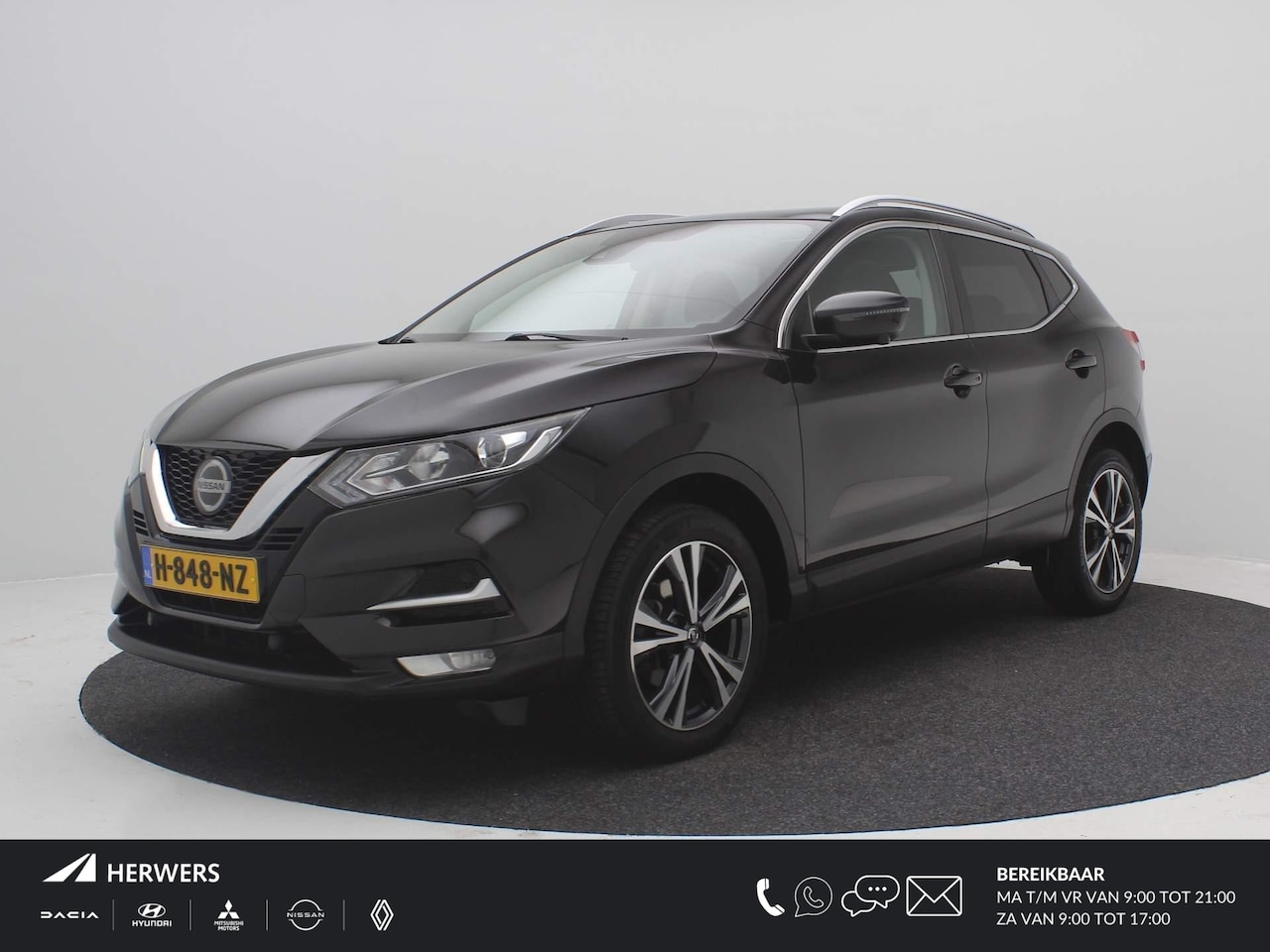 Nissan Qashqai - 1.3 DIG-T N-Connecta / Navigatie / Groot Panoramisch dak / Cruise Control / Afneembare Tre - AutoWereld.nl