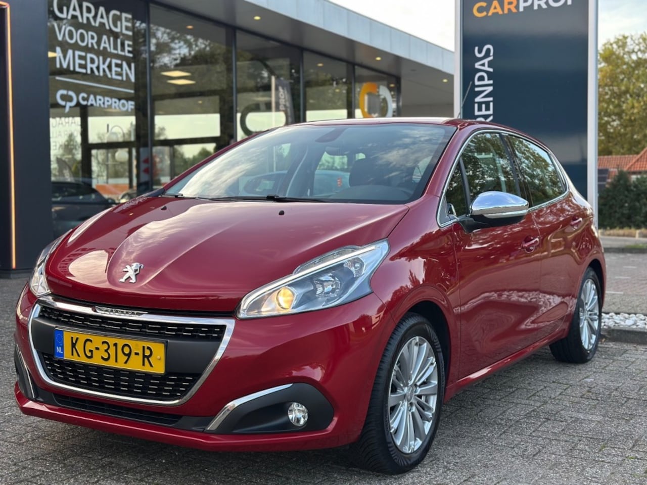 Peugeot 208 - 1.2 PureTech Allure 1.2 5-drs Puretech Allure - AutoWereld.nl