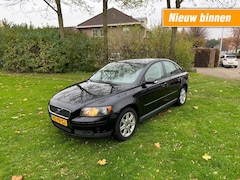 Volvo S40 - 1.8 summum - leder - complete historie - zeer nette staat