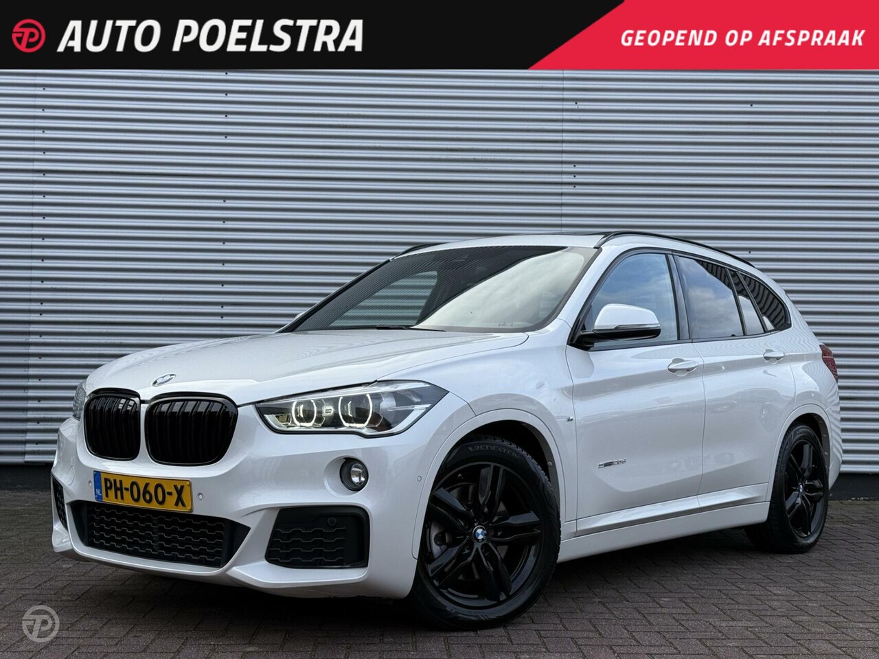 BMW X1 - sDrive20d High Executive M Sport HUD Panoramadak Adaptief Leder Trekhaak Harman Kardon - AutoWereld.nl