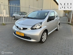 Toyota Aygo - 1.0-12V