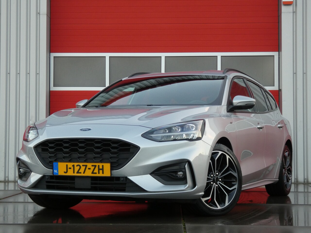 Ford Focus Wagon - 1.0 EcoBoost ST Line Business/ lage km/ compleet! - AutoWereld.nl