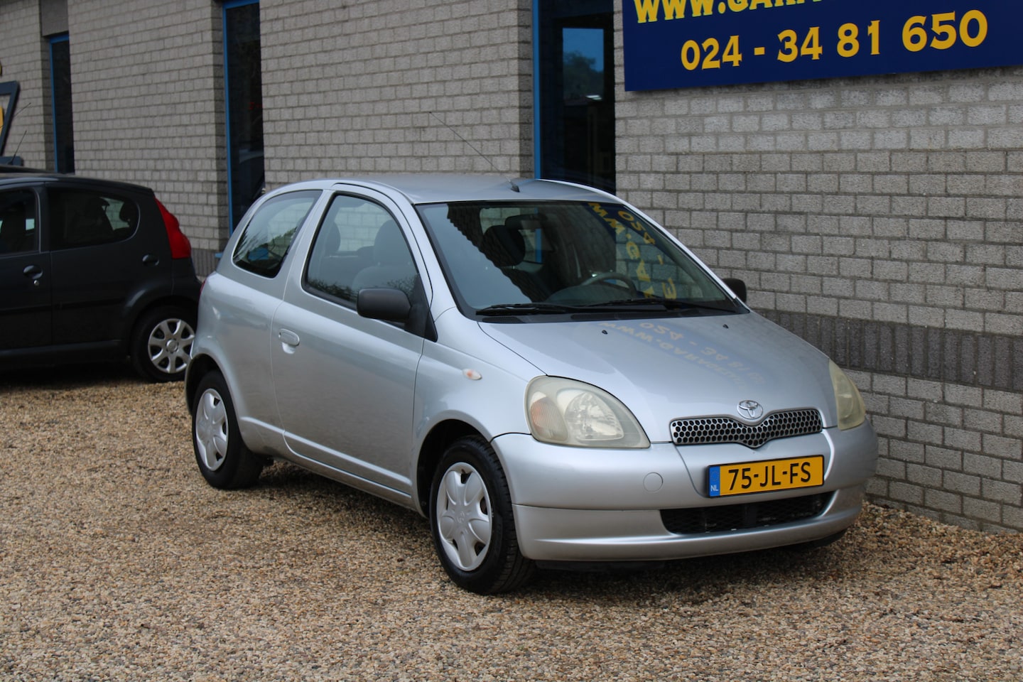 Toyota Yaris - 1.3-16V VVT-i Sol Automaat Airco - AutoWereld.nl