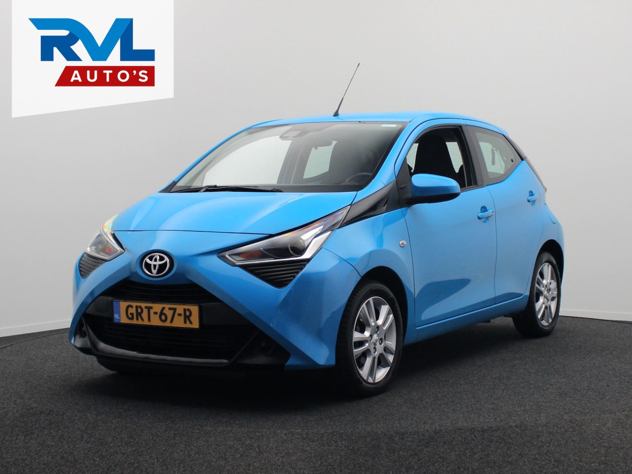 Toyota Aygo - 1.0 VVT-i x-play Carplay Camera Airco lichtmetaal * 1e Eigenaar * - AutoWereld.nl