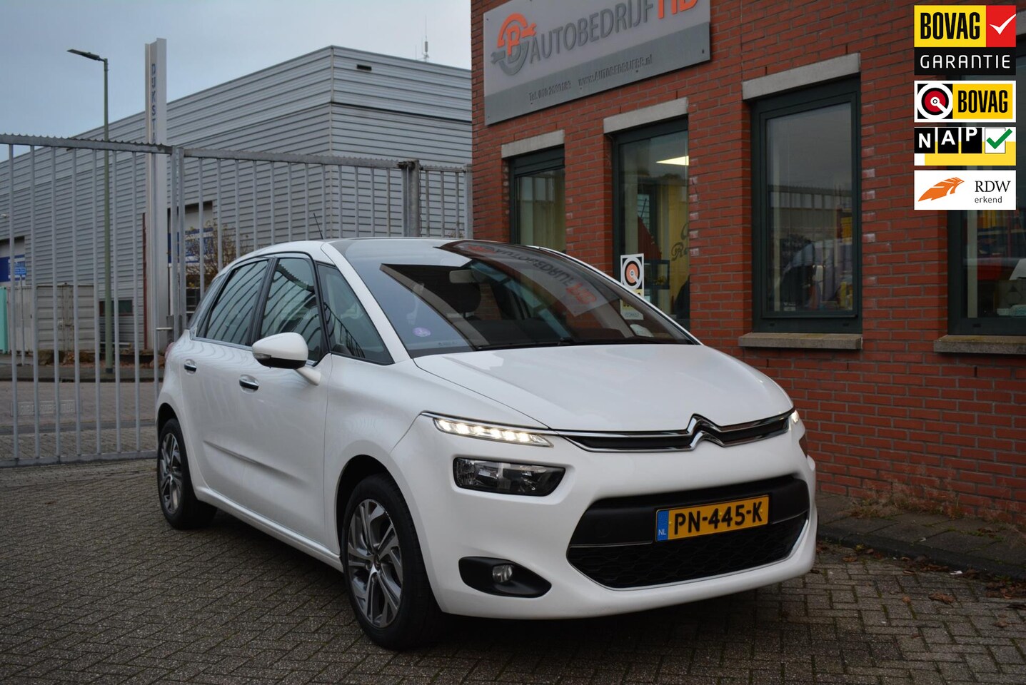 Citroën C4 Picasso - 1.6 VTi Business | Navigatie | LM Velgen 17" | PDC Voor en Achter | Trekhaak | Cruise Cont - AutoWereld.nl