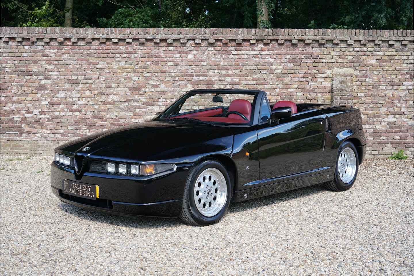 Alfa Romeo RZ - Zagato Roadster #023 Only 20.000 kilometers since first delivery in Germany, Showroom cond - AutoWereld.nl