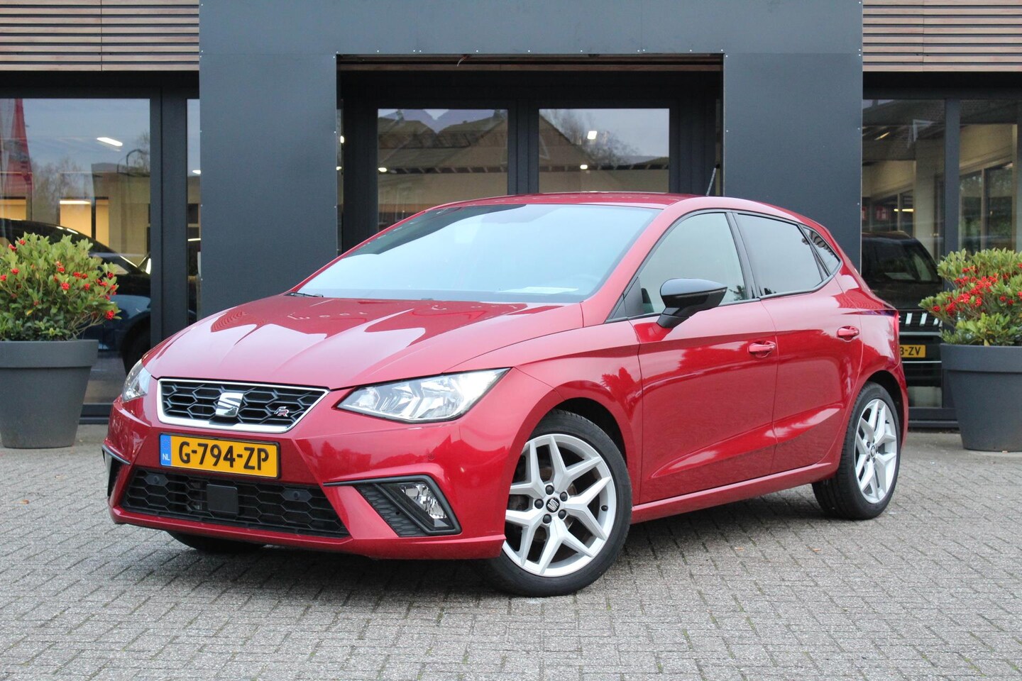 Seat Ibiza - 1.0 TSI FR Business Intense 1.0 Tsi 95pk Fr Business Intense - AutoWereld.nl