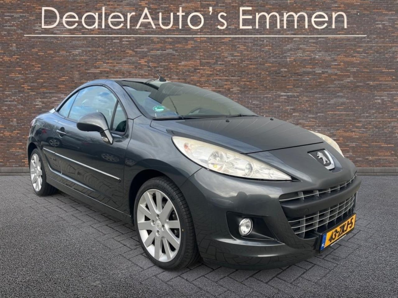 Peugeot 207 CC - 1.6 VTi Griffe LEDER ECC LMV CRUISE 2013 - AutoWereld.nl