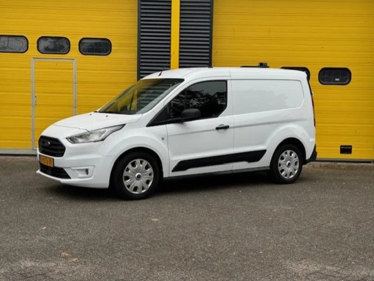 Ford Transit Connect - Airco/camera/navi/EU6 - AutoWereld.nl