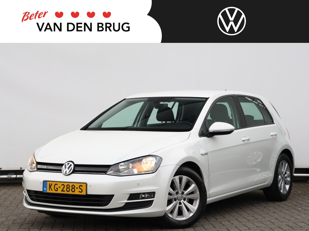 Volkswagen Golf - 1.0 TSI Comfortline 115PK I Navigatie I Parkeersensoren I Climatronic I Cruise control - AutoWereld.nl