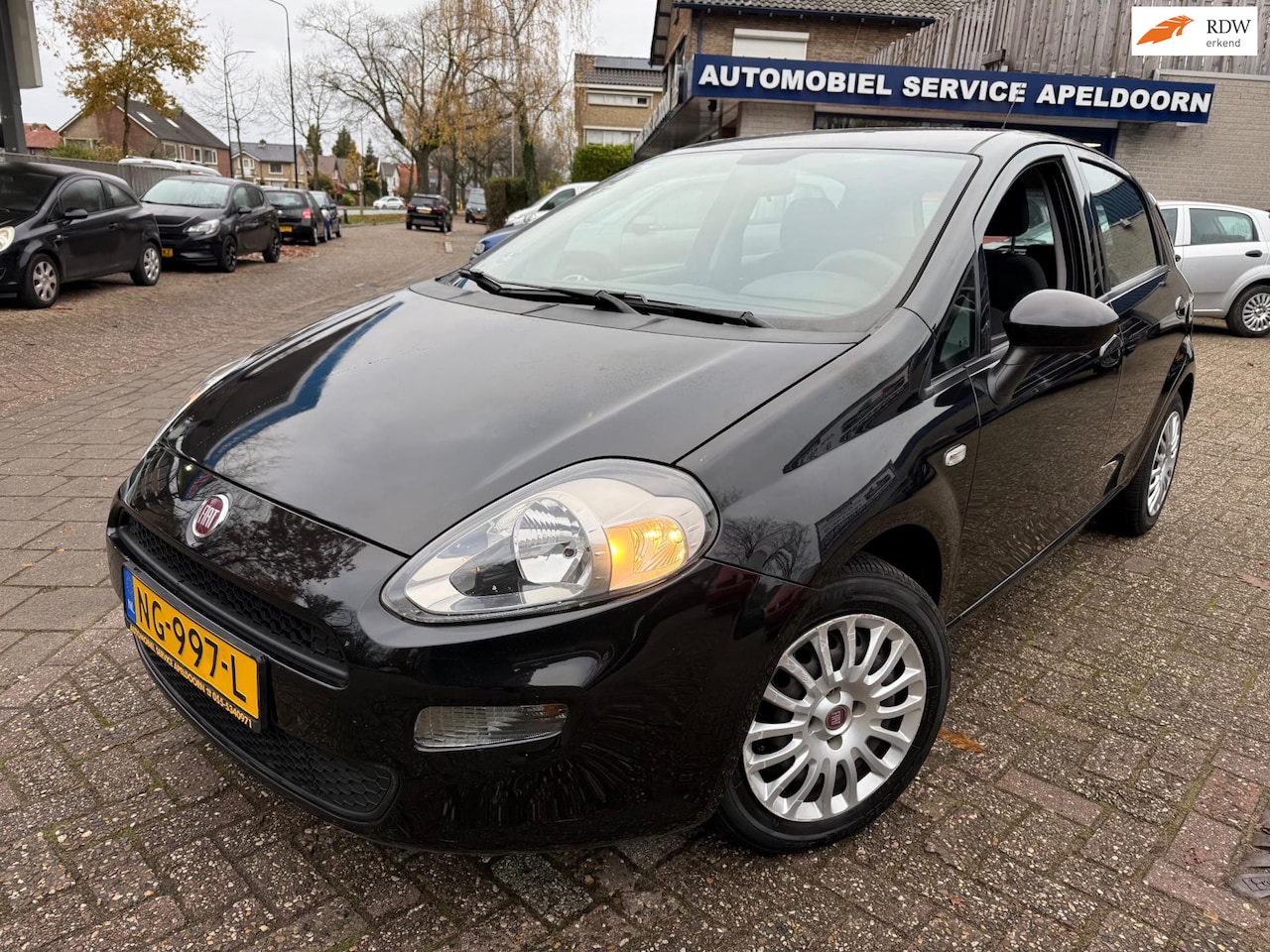 Fiat Punto Evo - 1.2 Lounge *5DRS*AIRCO*ELEKTR. PAKKET*STUURBEKR.*OND. HISTORIE* - AutoWereld.nl