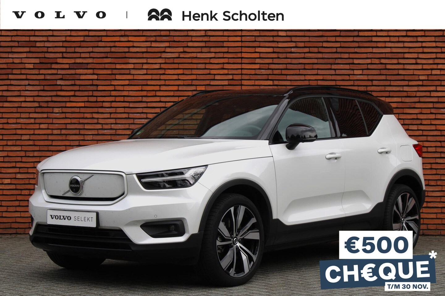 Volvo XC40 - P8 408PK AWD R-Design, Verwarmbare Voorstoelen, 360 Graden Camera, Panoramadak, Parkeersen - AutoWereld.nl