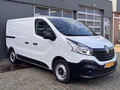 Renault Trafic - 1.6 dCi T27 L1H1 Airco Cruise controle Trekhaak 2000kg trekgewicht 3-Persoons Telefoonverb