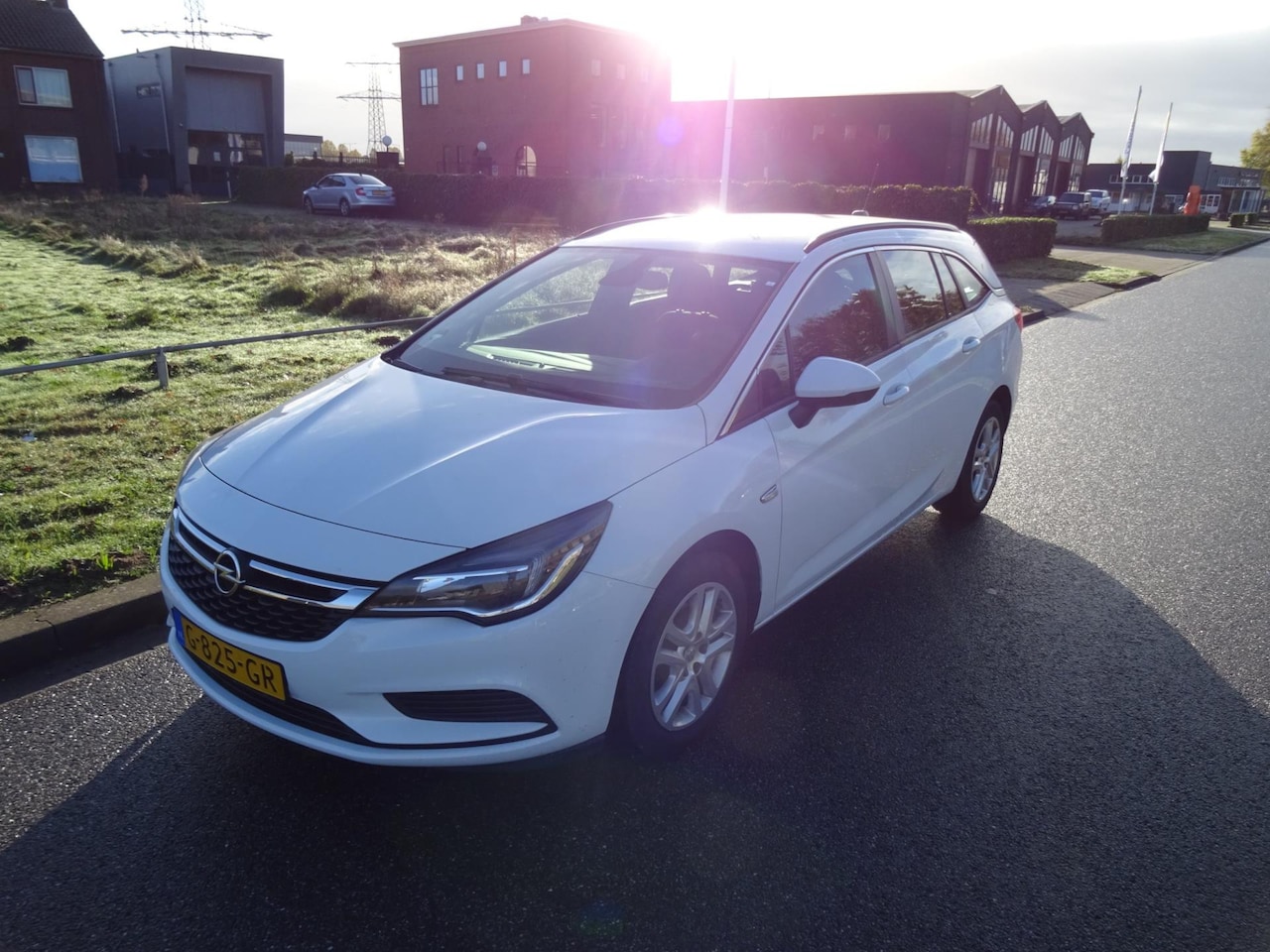 Opel Astra Sports Tourer - 1.0 Turbo Business 1.0 Turbo Business - AutoWereld.nl