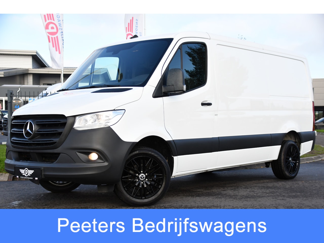 Mercedes-Benz Sprinter - 316 2.2 CDI L2H1 Black & White Edition Cruise, Camera, Carplay, 164PK, Automaat, Multimedi - AutoWereld.nl