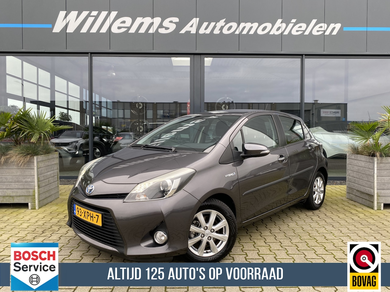 Toyota Yaris - 1.5 Full Hybrid Aspiration Navigatie , Cruise Control , Camera - AutoWereld.nl