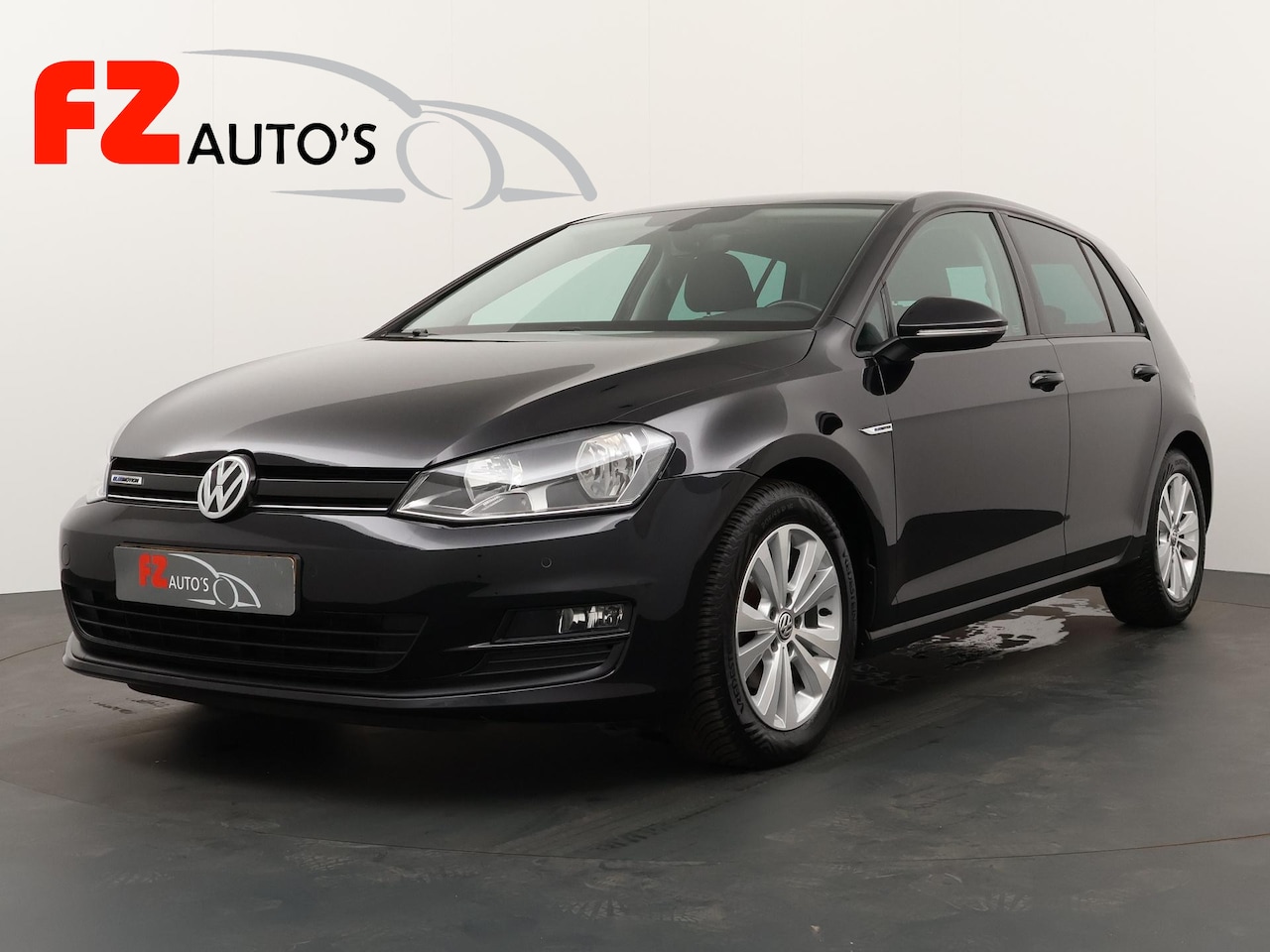 Volkswagen Golf - 1.0 TSI Connected Series | Airco | Trekhaak | Cruise Control | - AutoWereld.nl