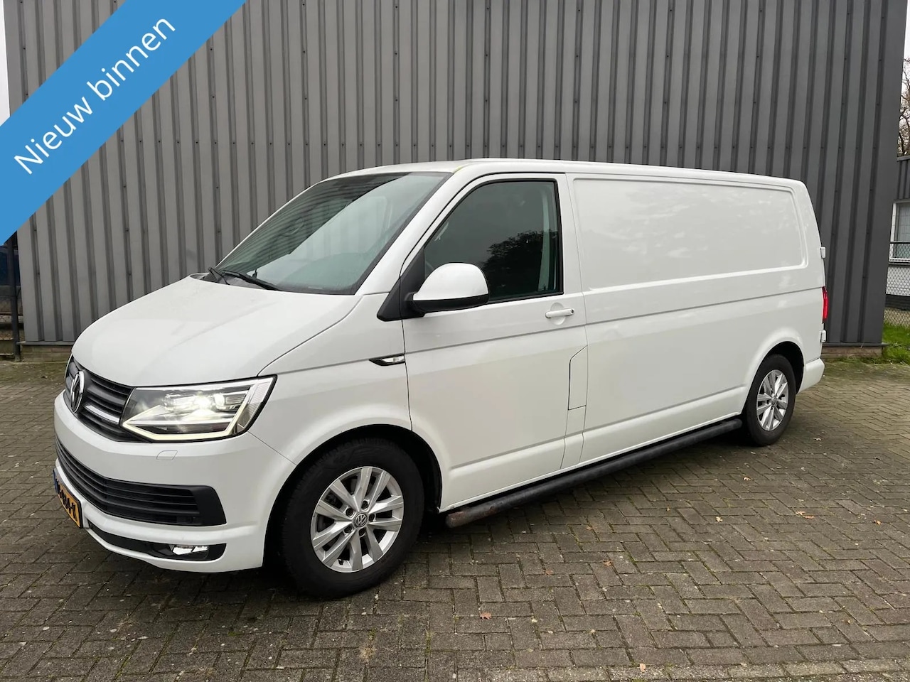 Volkswagen Transporter - 2.0 TDI L2H1 Highline 2.0 TDI L2H1 Highline - AutoWereld.nl