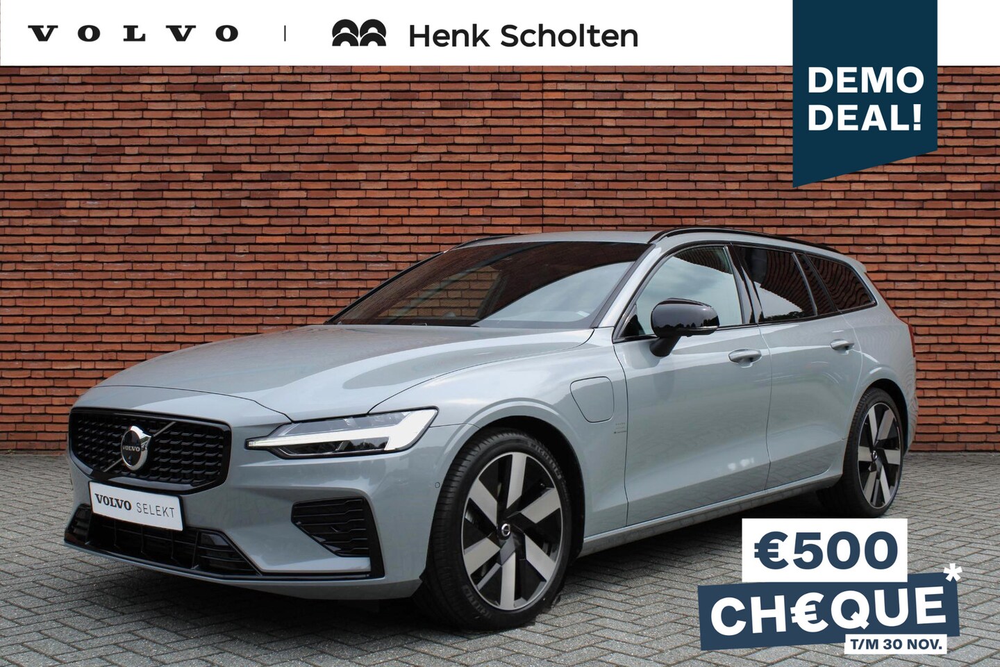 Volvo V60 - T6 Recharge AWD AUT8 350PK Plus Dark, Trekhaak, Harman/Kardon, Extra Getint Glas, Panorami - AutoWereld.nl