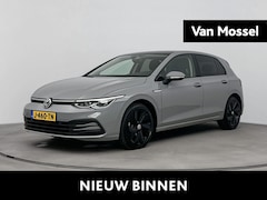 Volkswagen Golf - 1.5 eTSI Style | Automaat | Navigatie | Stoel/stuur verwarming | Panorama dak | 17 Inch Zw