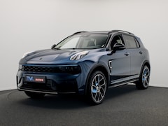 Lynk & Co 01 - 1.5 261PK Plug-in Hybrid *Zwarte Hemel* 360° Camera Pano/dak Apple/Carplay Adaptive/Cruise