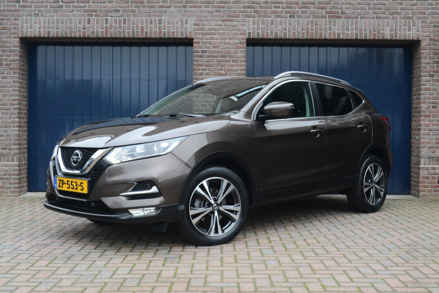 Nissan Qashqai - 1.2 N-Connecta | Keyless | 360 Camera | Panoramadak | DAB | Navigatie - AutoWereld.nl