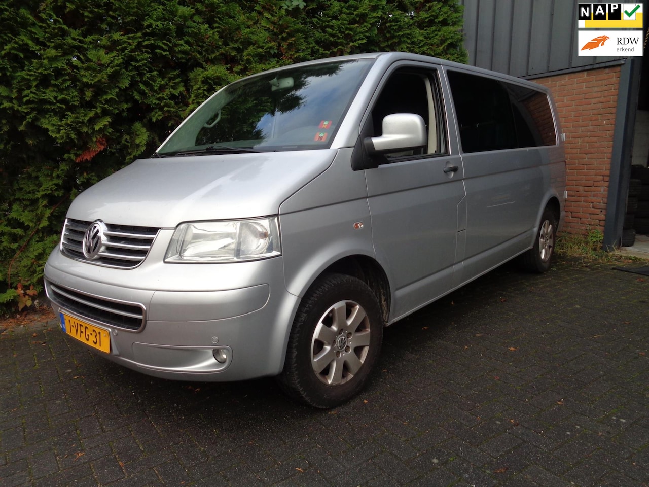 Volkswagen Transporter - 2.5 TDI 340 4Motion Trendline DC 2.5 TDI 340 4Motion Trendline DC,Leder,Airco,PDC,Cruise control - AutoWereld.nl