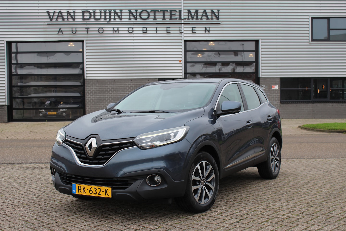 Renault Kadjar - 1.2 TCe Limited / Navigatie / Led / Automaat / N.A.P. - AutoWereld.nl