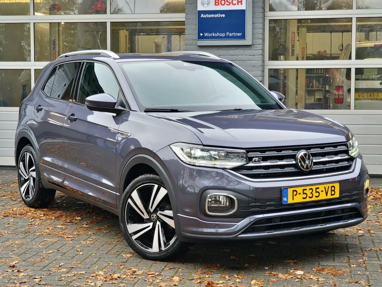 Volkswagen T-Cross - 1.0 TSI R-Line|DSG|ACC|Camera|18-inch|LED|Clima|DAB+ - AutoWereld.nl