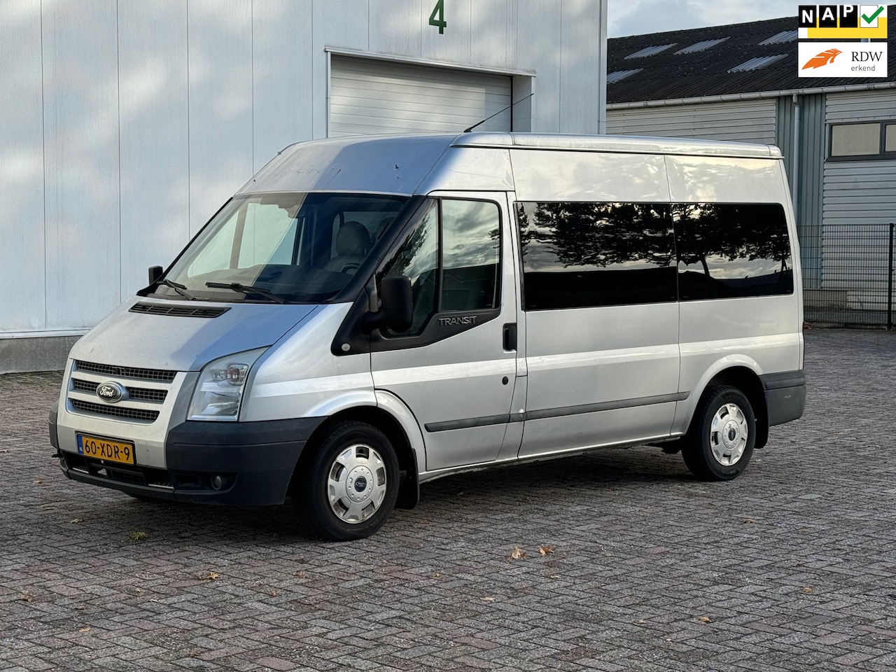 Ford Transit Kombi - 300M 2.2 TDCI 9-PERSOONS - AutoWereld.nl