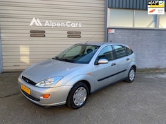 Ford Focus - 1.6-16V Ambiente NAP / APK 10-25