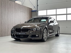 BMW 3-serie - 320i M Sport Edition - M PAKKET - INDIVIDUAL LEER - NAVI - SCHUIFDAK