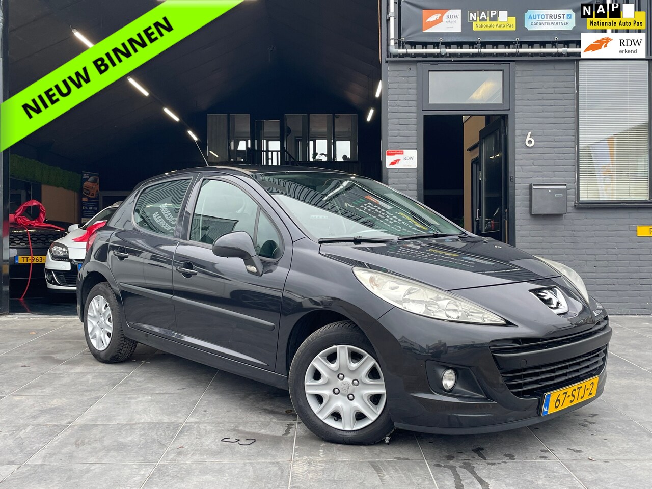 Peugeot 207 - 1.4 VTi Blue Lease Executive|Airco|Cruise|APK - AutoWereld.nl