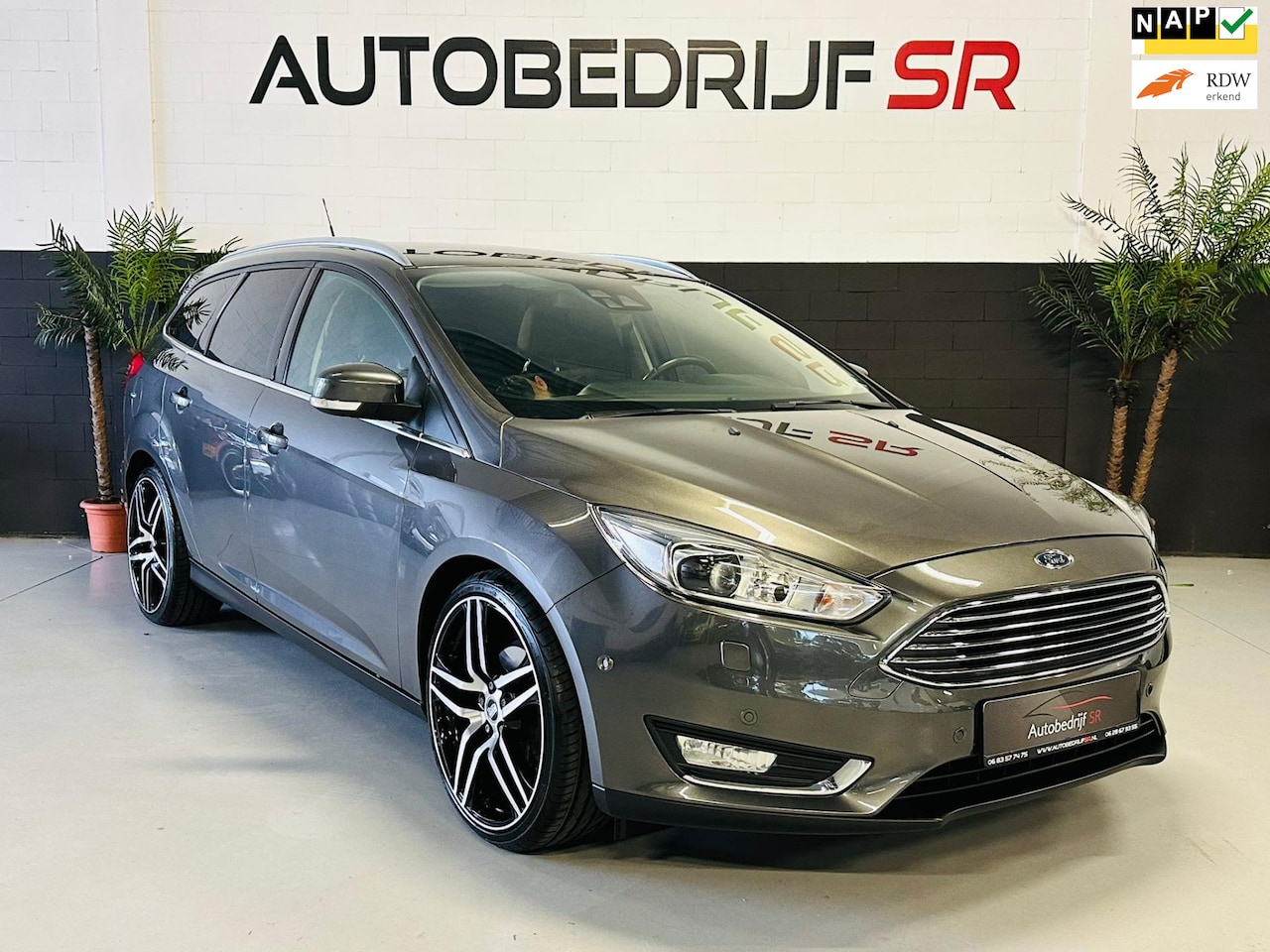 Ford Focus Wagon - 1.0 Titanium Edition Trekhaak! Cruise Controle! Navigatie! Lane-Assist! Vol! - AutoWereld.nl