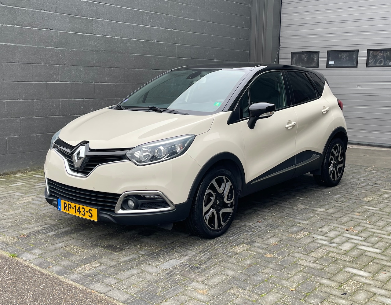 Renault Captur - 1.2 TCe Dynamique | Automaat | Airco | Trekhaak | Navigatie | Parkeersensoren | Bi-Tone | - AutoWereld.nl