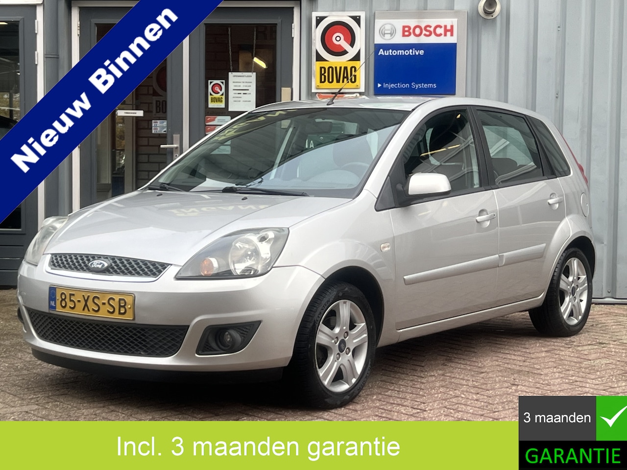 Ford Fiesta - 1.4-16V Futura | BLUETOOTH | LICHTMETAAL | AIRCO | - AutoWereld.nl