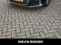 Audi A5 Cabriolet - 35 TFSI S edition Automaat | Stoelverwarming | Parkeersensoren | Navigatie | Camera | 19 I