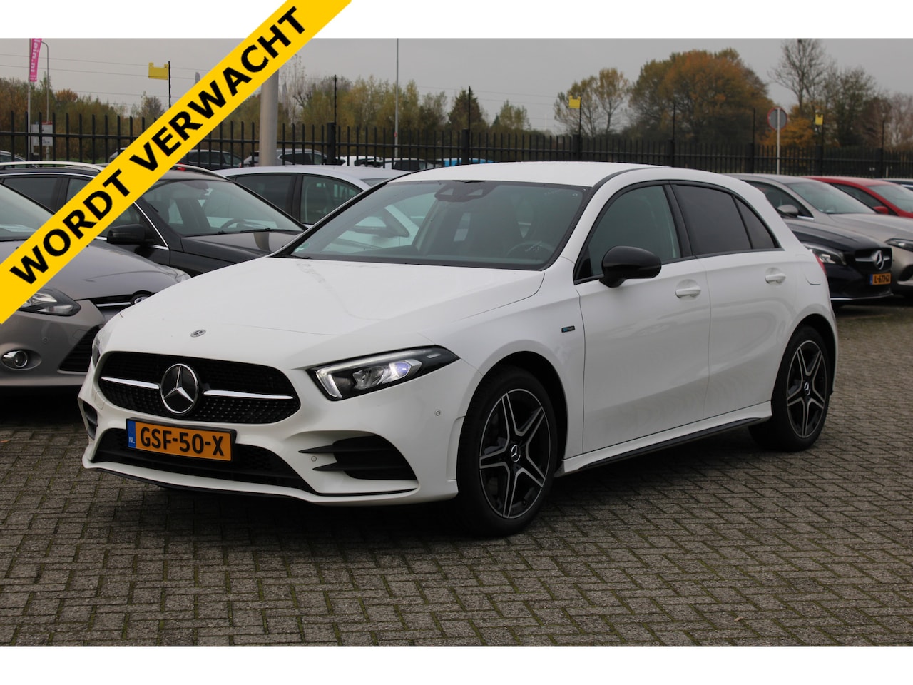 Mercedes-Benz A-klasse - 250e AUT8 AMG Limited NIGHT SFEER CARPLAY DAB - AutoWereld.nl