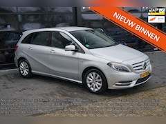 Mercedes-Benz B-klasse - 180 Ambition, Navi, PDC, Leder, Xenon, Led, Trekhaak