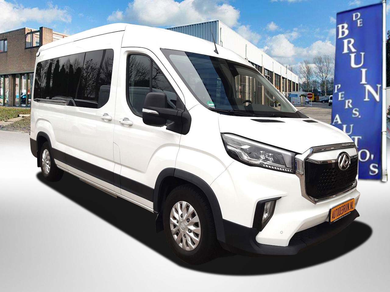 Maxus eDeliver 9 - People 7-Persoons Rolstoellift Full Options - AutoWereld.nl