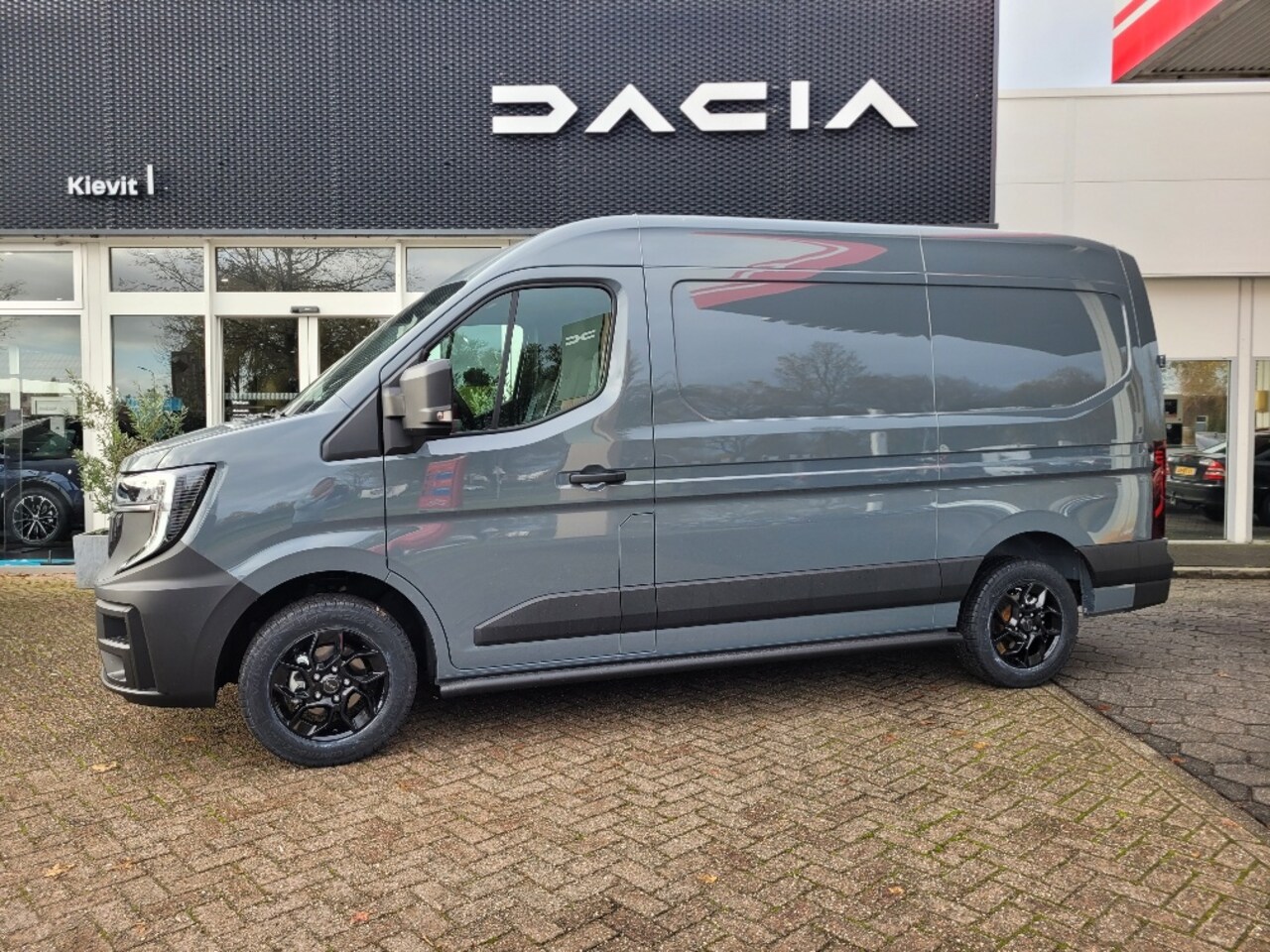 Renault Master - T35 2.0 dCi 150 L2H2 Advance Betimmering - LM Velgen - Sidebars - Trekhaak - Camera - AutoWereld.nl