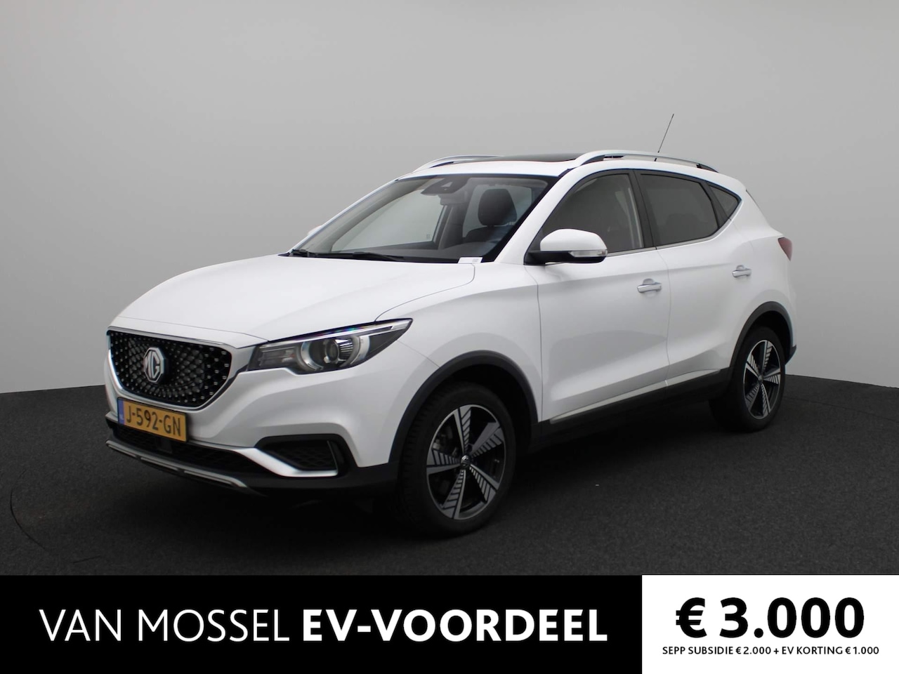 MG ZS - EV Luxury 45 kWh | Leder | Navi | Panoramadak | Camera | Apple CarPlay | Adaptive Cruise C - AutoWereld.nl