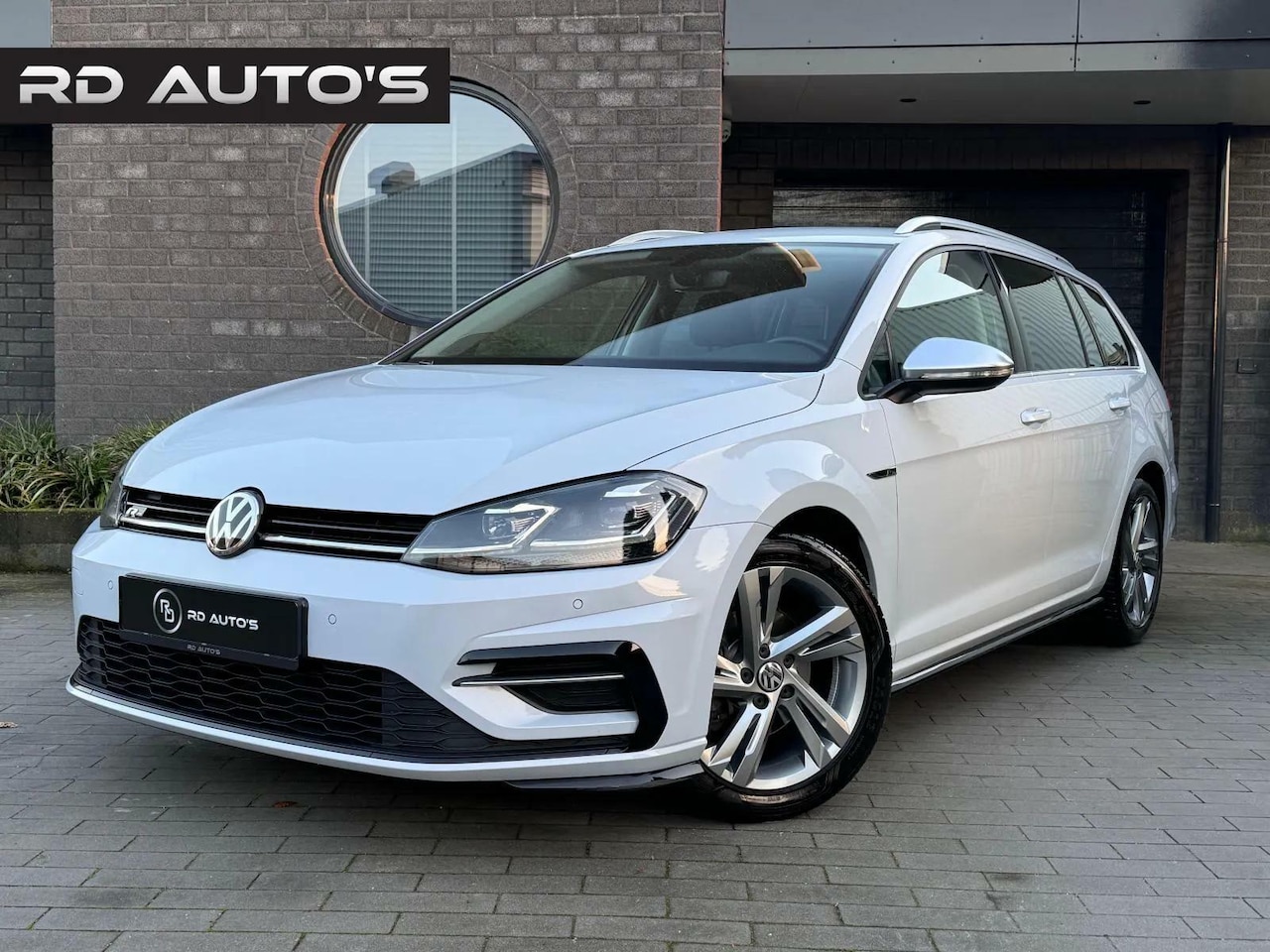 Volkswagen Golf Variant - 7.5 1.0 TSI R-Line Highline NAP Navi Led ACC - AutoWereld.nl