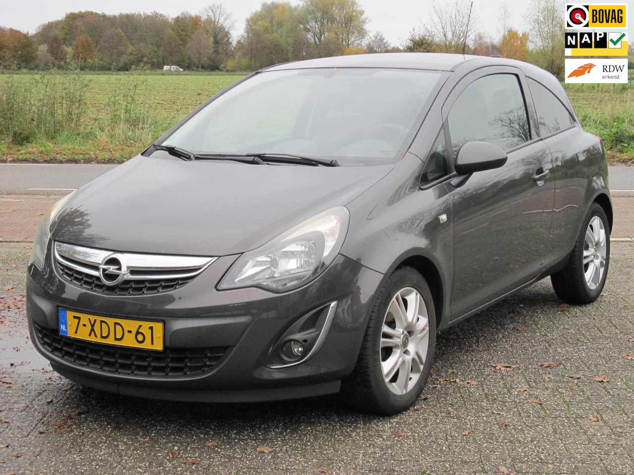 Opel Corsa - 1.2-16V BlitZ + Navigatie - AutoWereld.nl